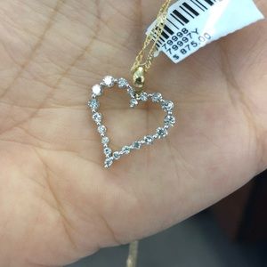 Yellow gold heart pendant